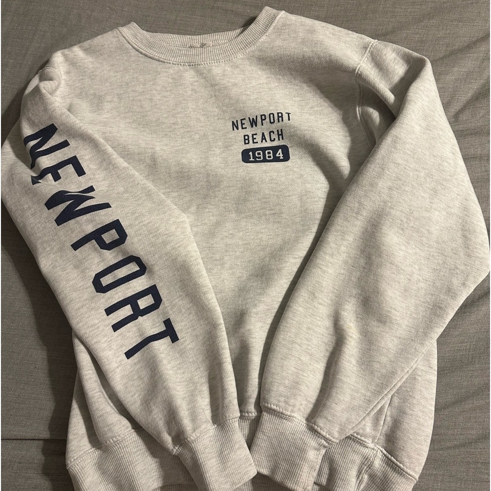 Brandy Melville crewneck